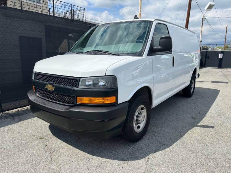 2022 Chevrolet Express 2500