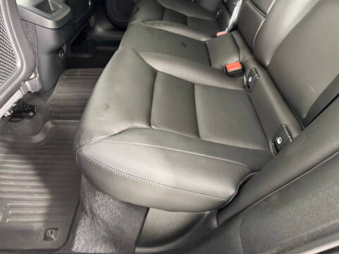 2024 Volvo XC60 B5 Core Dark Theme