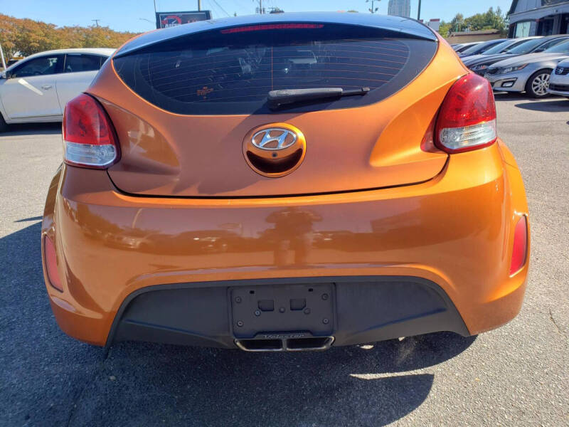 2014 Hyundai Veloster Base photo 11