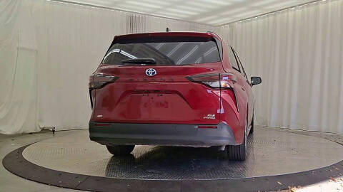 2024 Toyota Sienna XLE 7-Passenger