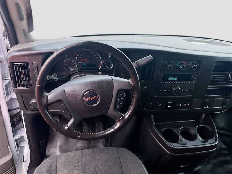 2024 GMC Savana 2500