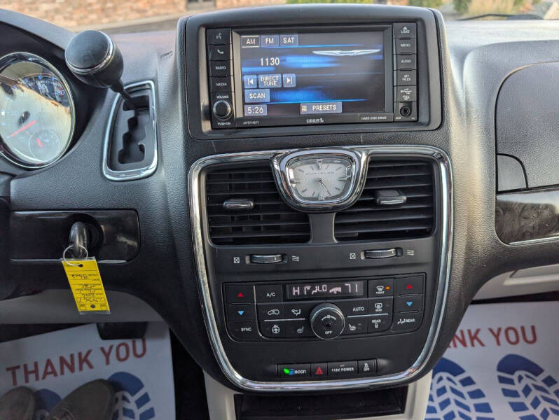 2016 Chrysler Town and Country Touring-L Anniversary Edition