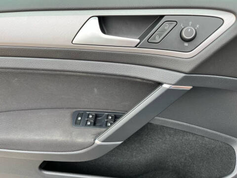 2016 Volkswagen e-Golf SE