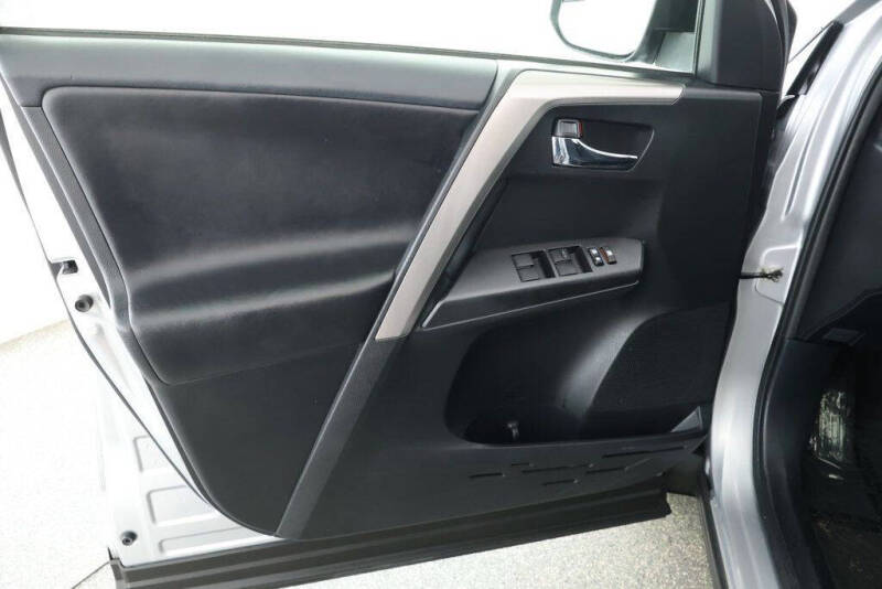 2018 Toyota RAV4 Hybrid XLE