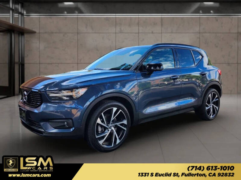 2022 Volvo XC40 T5 R-Design