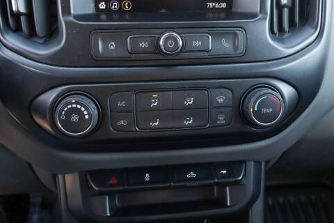 2022 GMC Canyon Elevation Standard