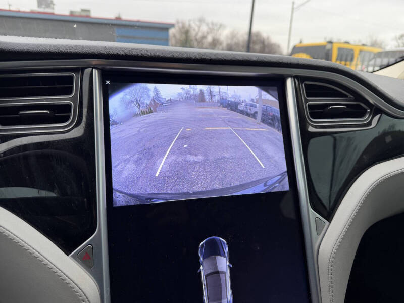 2015 Tesla Model S 85D