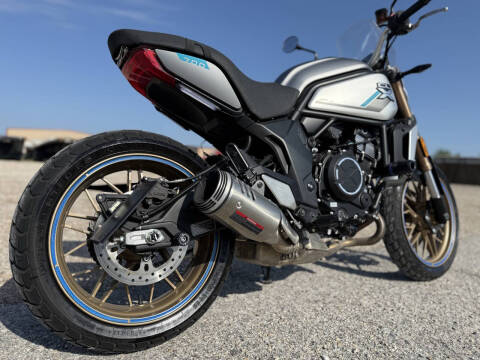 2022 CFMoto 700CL-X Sport