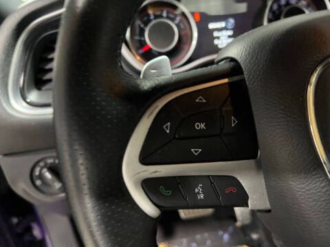 2016 Dodge Challenger 392 HEMI Scat Pack Shaker