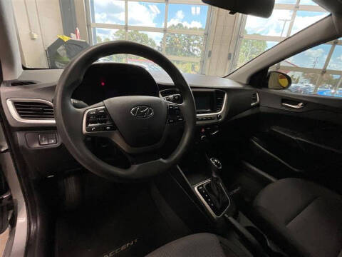 2022 Hyundai Accent SE