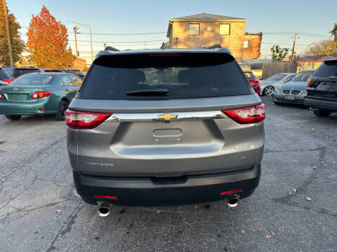 2020 Chevrolet Traverse LT Cloth
