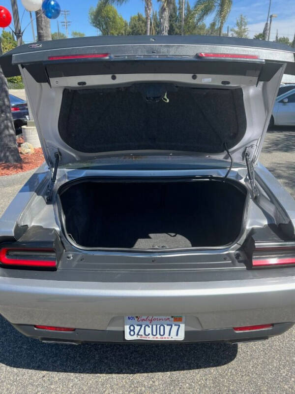 2018 Dodge Challenger SXT