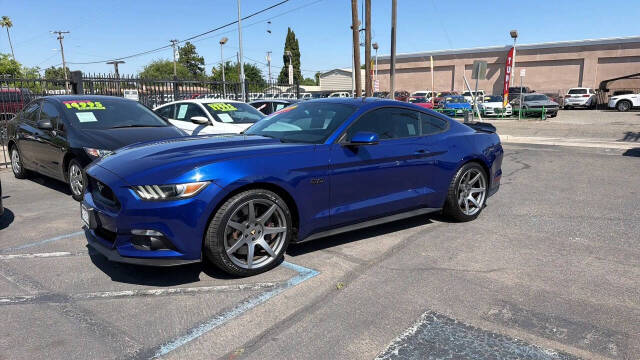 2016 Ford Mustang GT Coupe Premium's photo