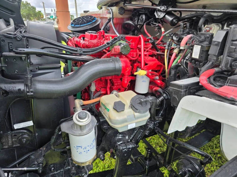 2020 Freightliner M2 106