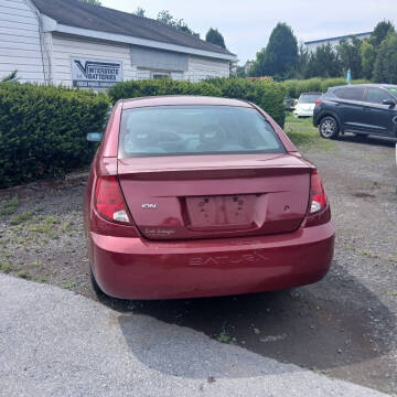 2005 Saturn Ion 1