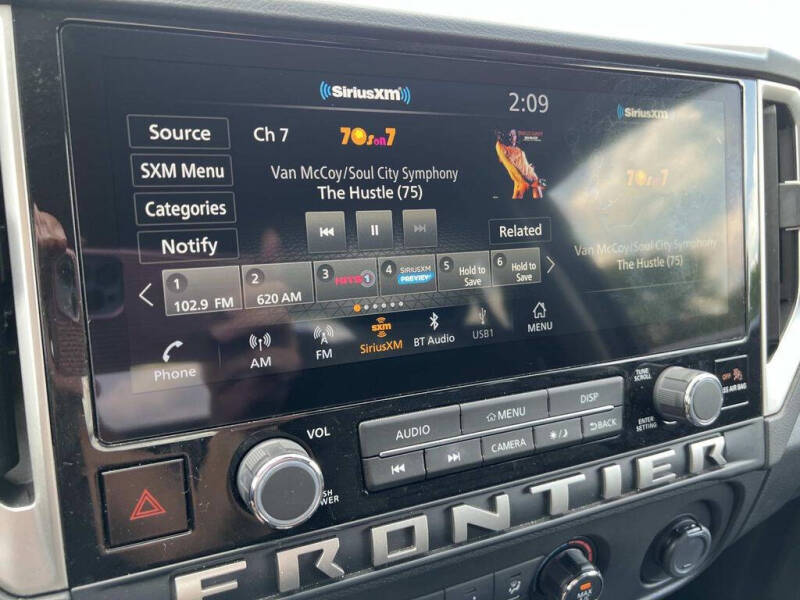 2025 Nissan Frontier SV