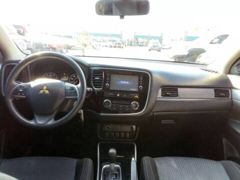 2018 Mitsubishi Outlander ES