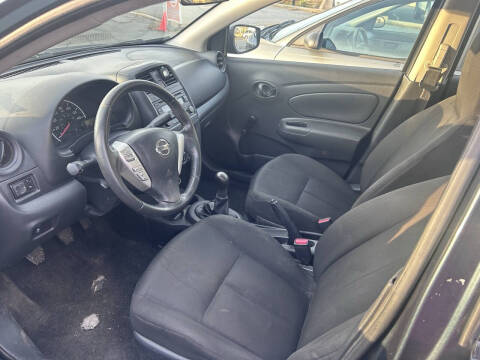 2017 Nissan Versa 1.6 S