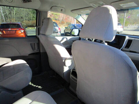 2017 Toyota Sienna L 7-Passenger
