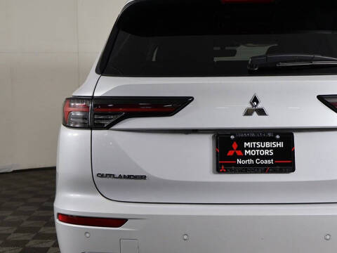 2025 Mitsubishi Outlander SE