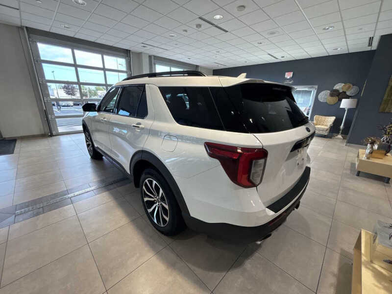 2022 Ford Explorer ST-Line