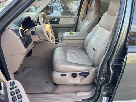 2004 Ford Expedition Eddie Bauer