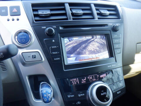 2013 Toyota Prius v Five