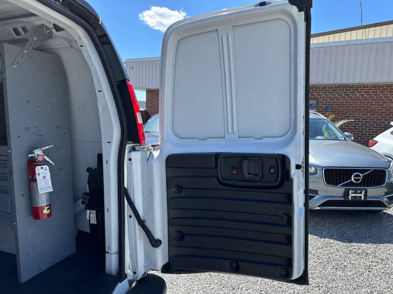 2021 Chevrolet Express 2500