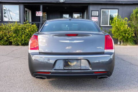 2017 Chrysler 300 C Platinum