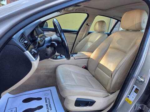 2015 BMW 5 Series 528i