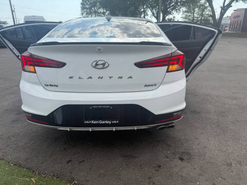 2020 Hyundai Elantra Sport
