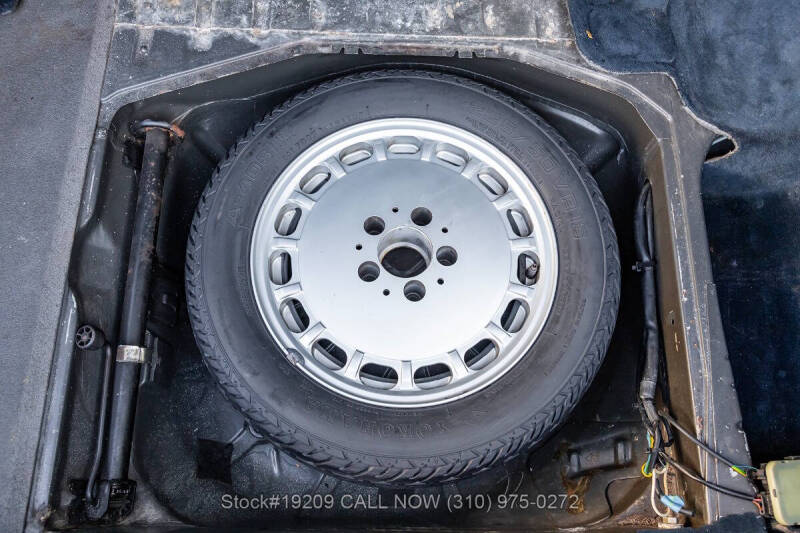 1987 Mercedes-Benz 560-Class 560 SL