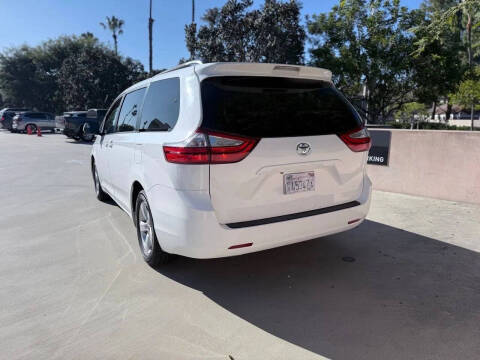 2017 Toyota Sienna