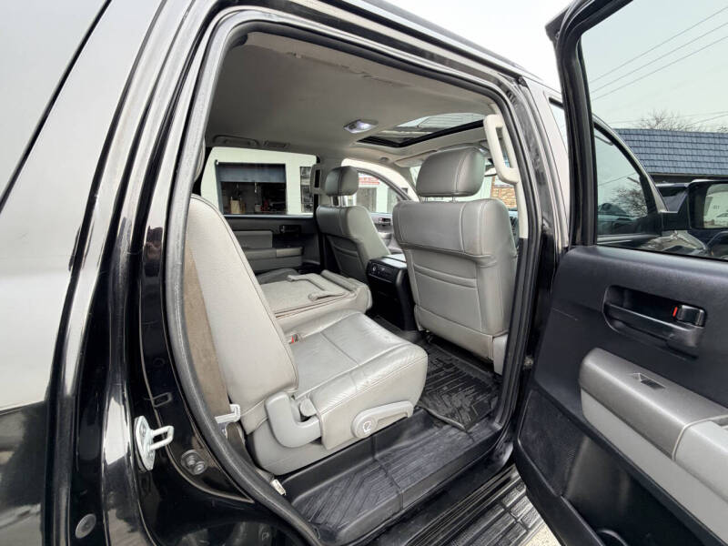 2013 Toyota Sequoia SR5
