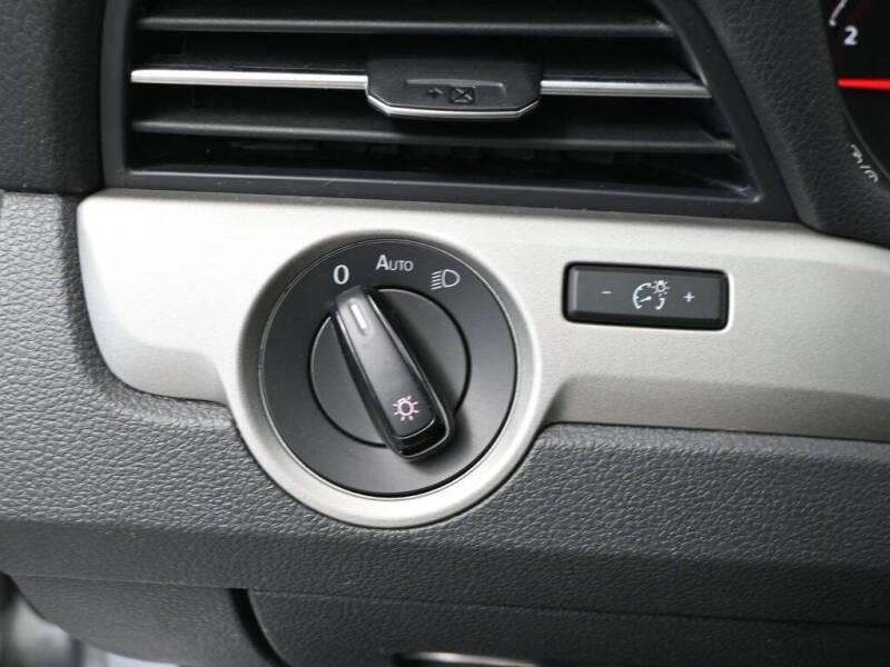 2021 Volkswagen Passat SE