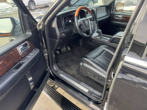 2017 Lincoln Navigator Select