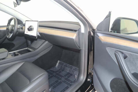 2025 Tesla Model Y Long Range