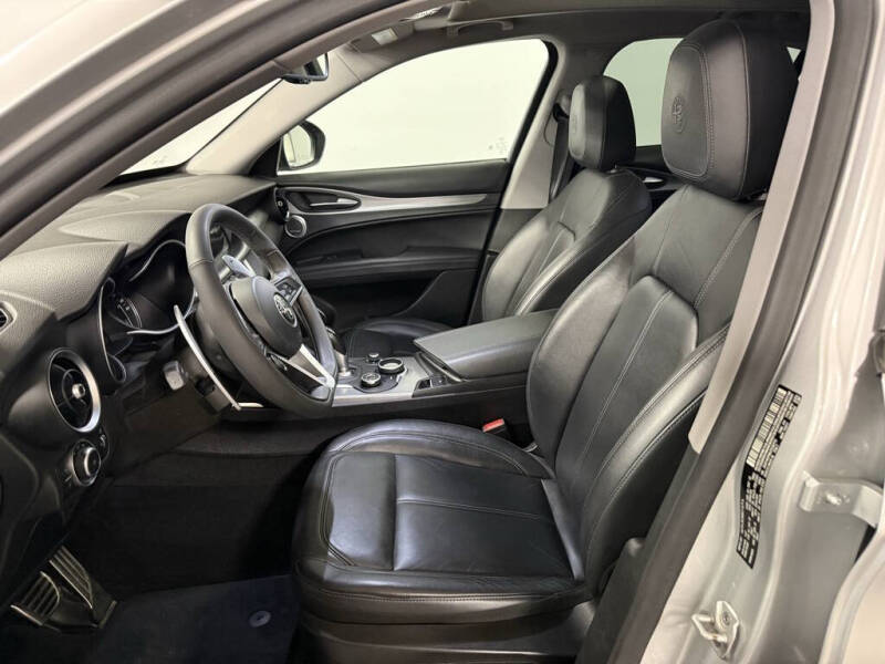 2018 Alfa Romeo Stelvio Sport