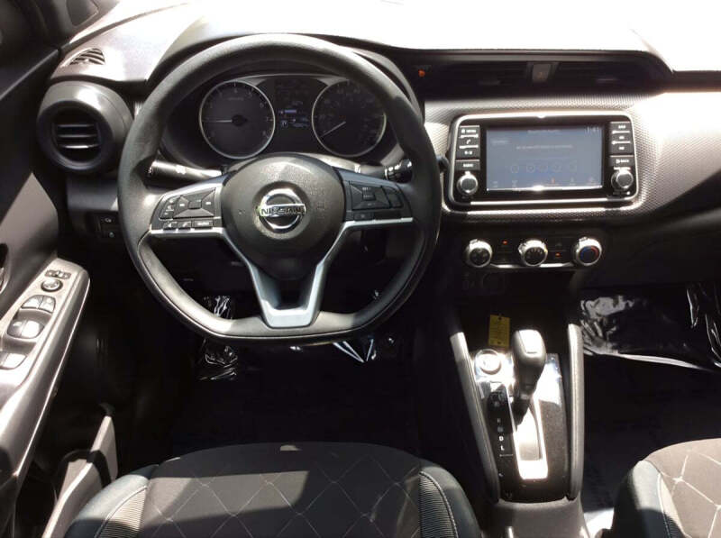 2020 Nissan Kicks S