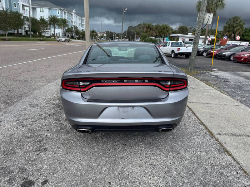 2016 Dodge Charger SE