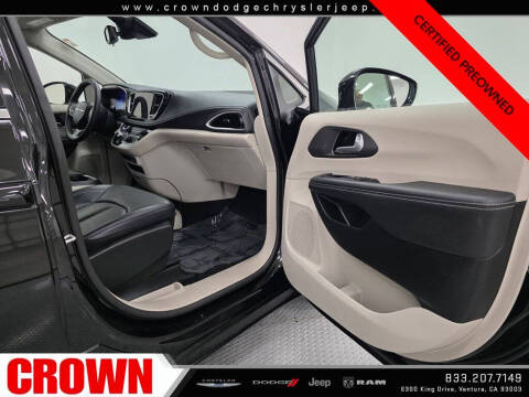 2024 Chrysler Pacifica Plug-In Hybrid Select