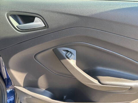 2017 Ford C-MAX Hybrid SE