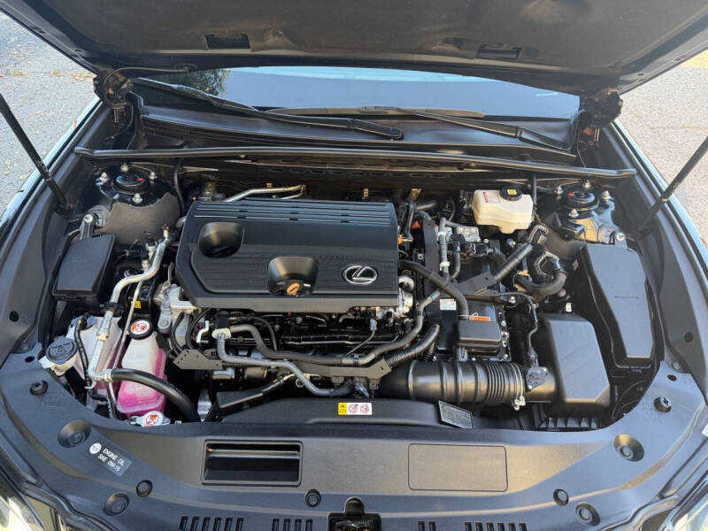 2024 Lexus ES 300h