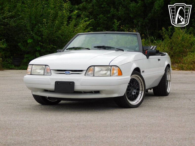 1990 Ford Mustang