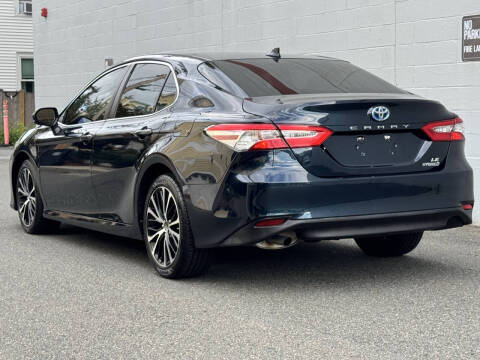 2020 Toyota Camry Hybrid LE