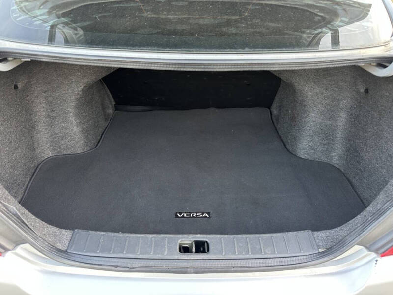 2016 Nissan Versa 1.6 SV