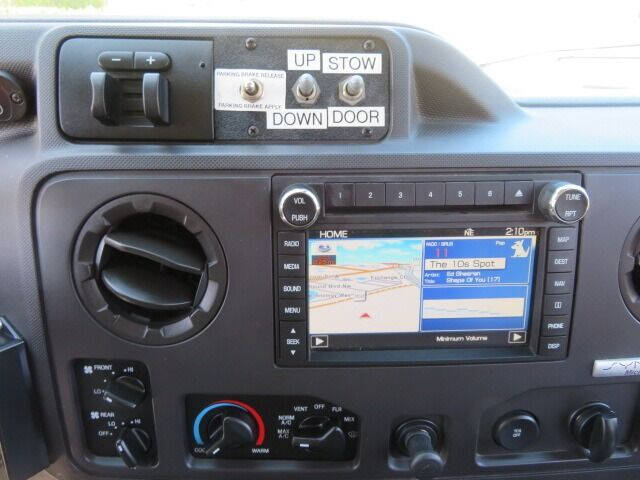 2011 Ford E-Series E-350 SD XLT