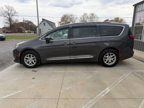 2020 Chrysler Pacifica Touring L