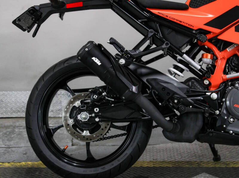 2023 KTM RC 390