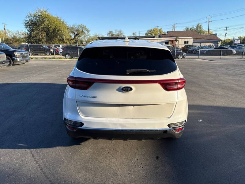2022 Kia Sportage LX
